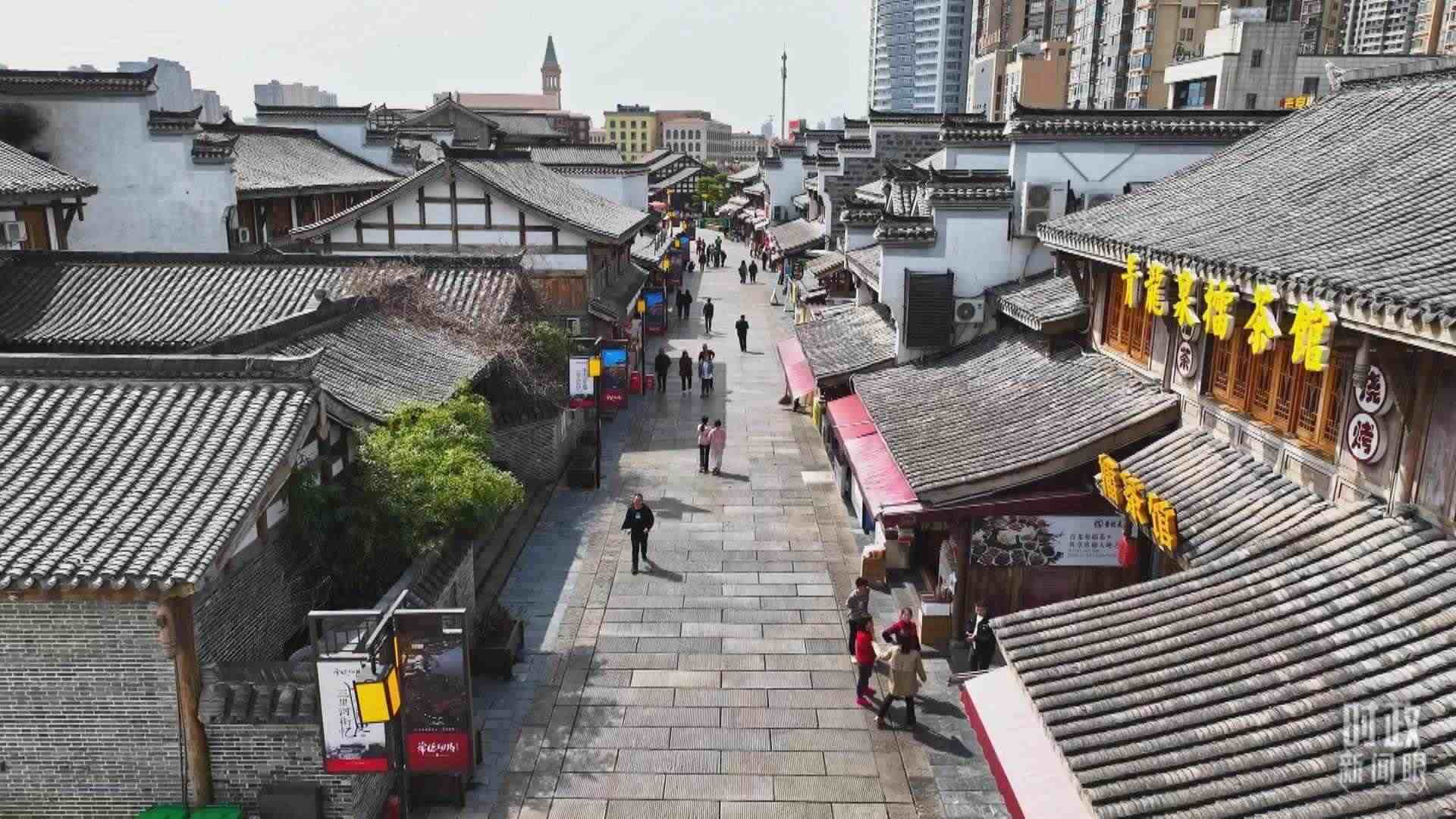 △常德河街。（總臺(tái)記者姚鵬、溫盛強(qiáng)拍攝）