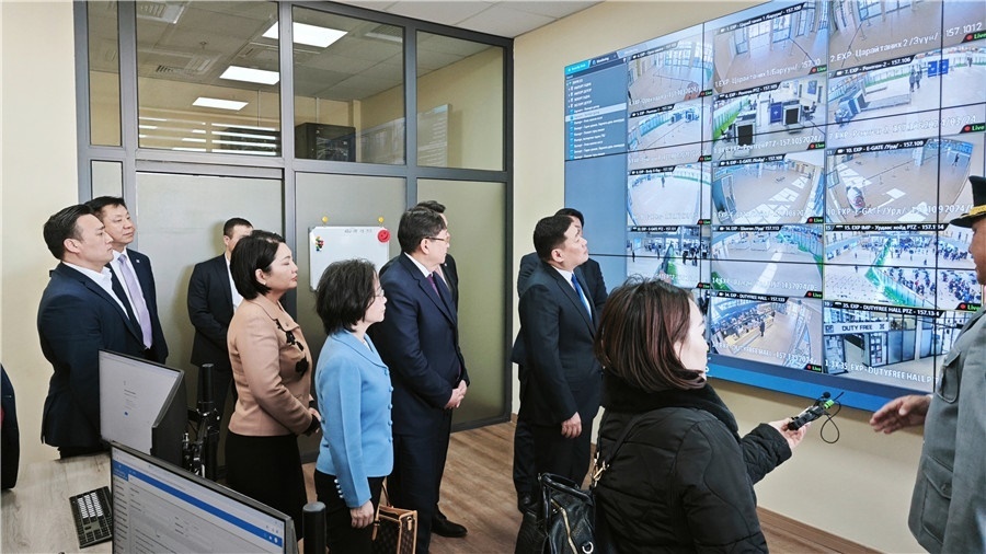 3月24日，中蒙官員考察項目。駐蒙古使館供圖