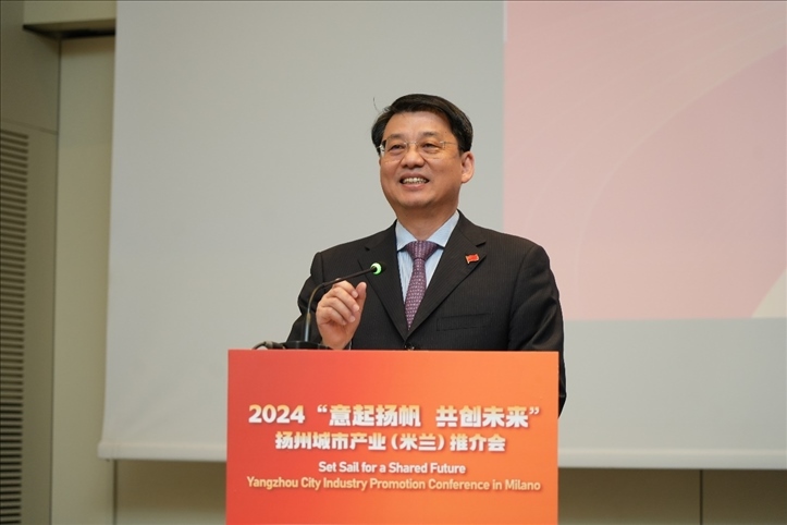 中國駐米蘭總領(lǐng)事劉侃寄語中意合作揚(yáng)帆遠(yuǎn)行。 主辦方供圖