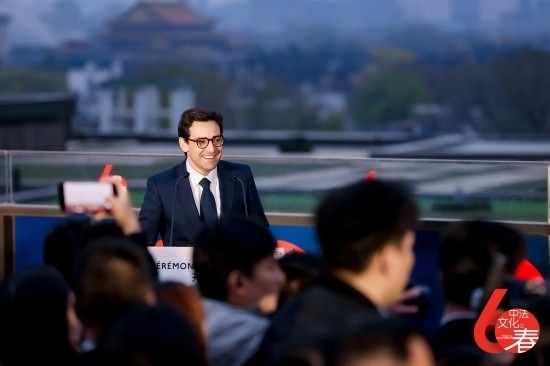 4月1日，法國(guó)外長(zhǎng)塞茹爾內(nèi)出席第18屆“中法文化之春”藝術(shù)節(jié)開(kāi)幕式。圖片來(lái)源：法國(guó)駐華大使館