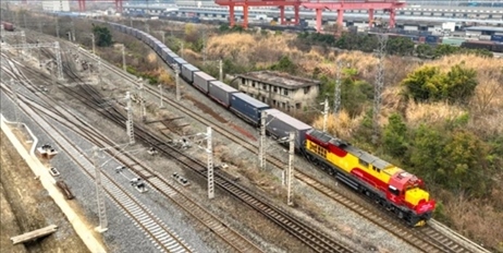 全國(guó)鐵路實(shí)行新的貨物列車運(yùn)行圖。國(guó)鐵集團(tuán)供圖