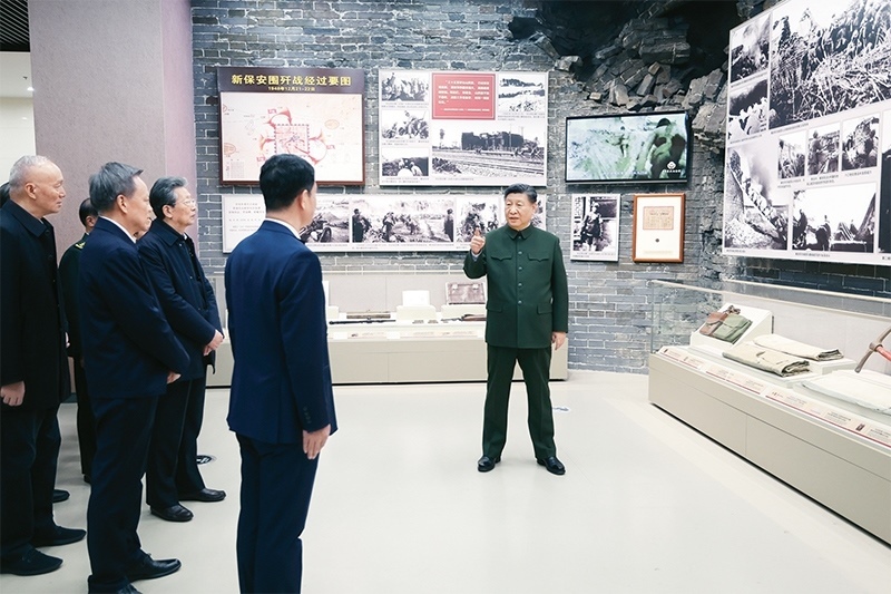 2024年2月1日至2日，中共中央總書記、國家主席、中央軍委主席習近平來到天津，看望慰問基層干部群眾。這是2日上午，習近平在平津戰(zhàn)役紀念館考察。 新華社記者 鞠鵬/攝