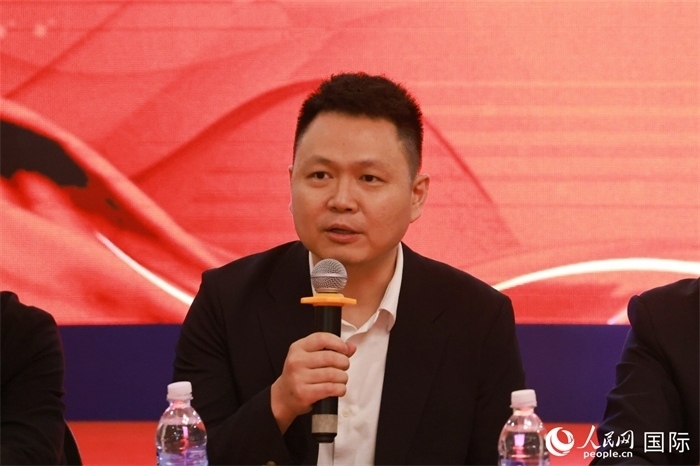 中國駐里約熱內(nèi)盧總領(lǐng)館副總領(lǐng)事王尉育在座談會上致辭。人民網(wǎng)記者 陳海琪攝