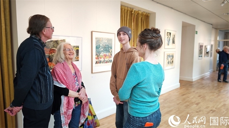 參加講座活動(dòng)的瑞典聽眾。人民網(wǎng)記者殷淼攝