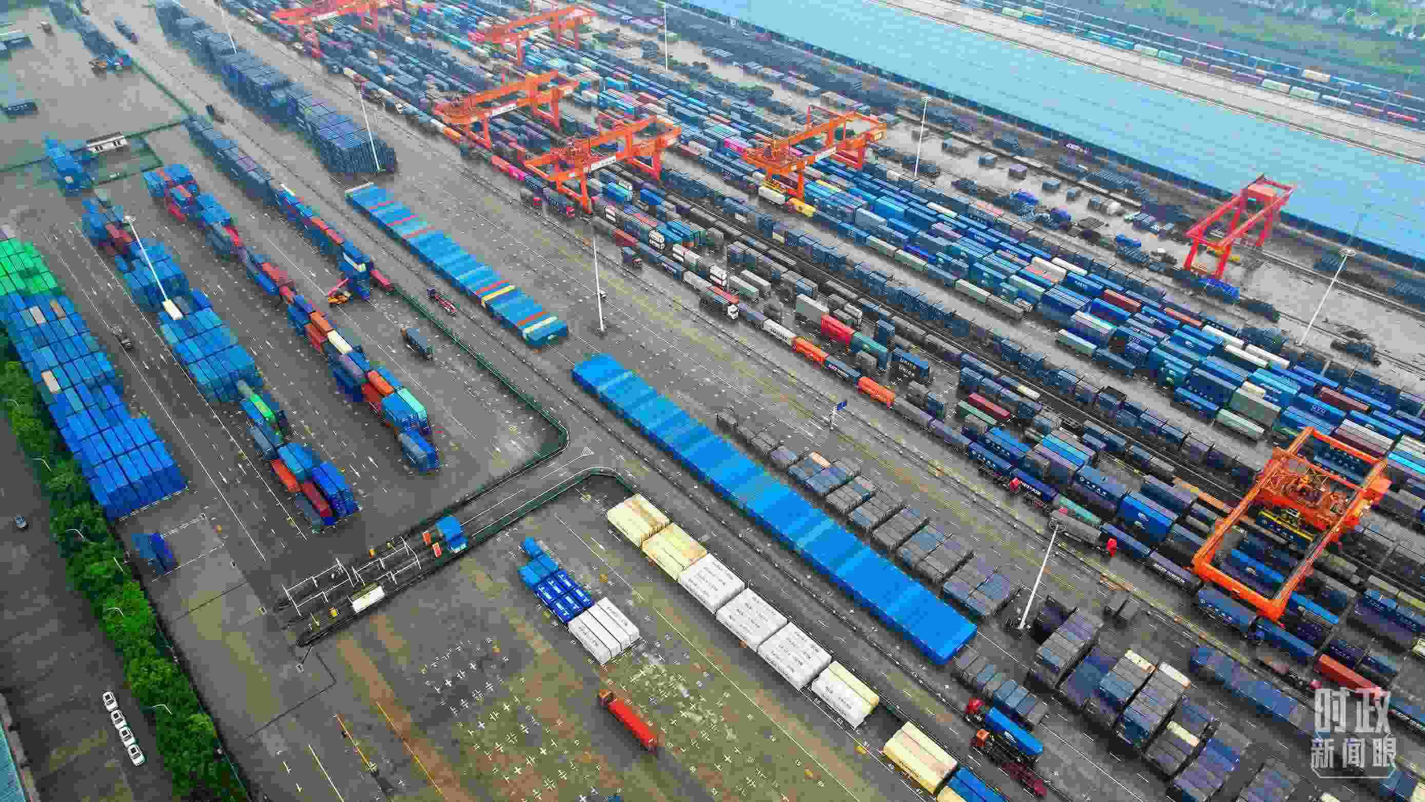 △重慶國際物流樞紐園區(qū)。（總臺(tái)央視記者范凱拍攝）