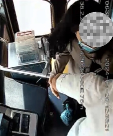 公交車上他一聲大吼！魏杰，好樣的！