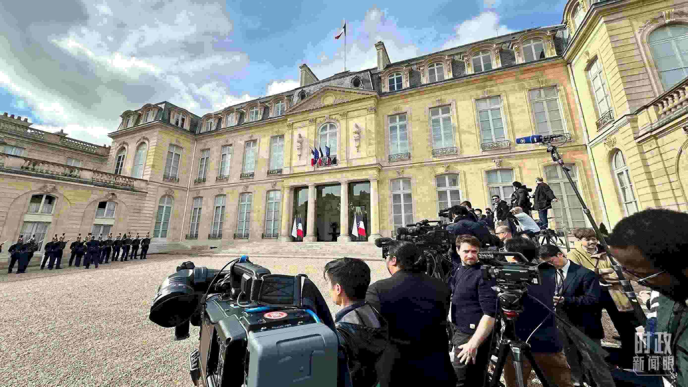 △愛麗舍宮。（總臺(tái)央視記者關(guān)舟拍攝）