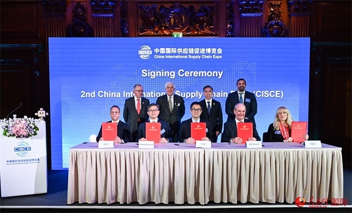 簽約儀式現(xiàn)場。人民網(wǎng) 郭錦標(biāo)攝