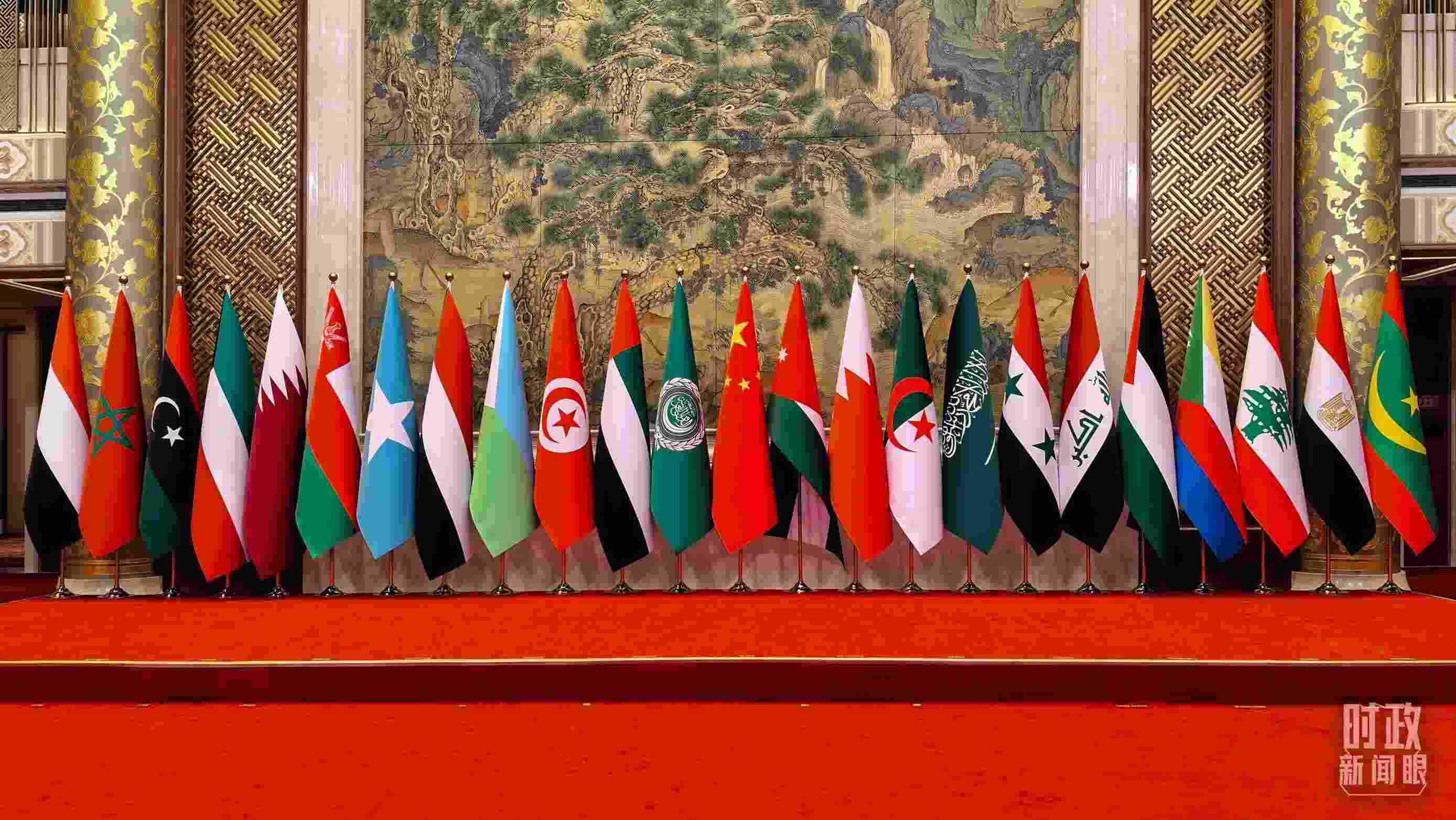 △會議現(xiàn)場的集體合影區(qū)。（總臺央廣記者潘毅拍攝）