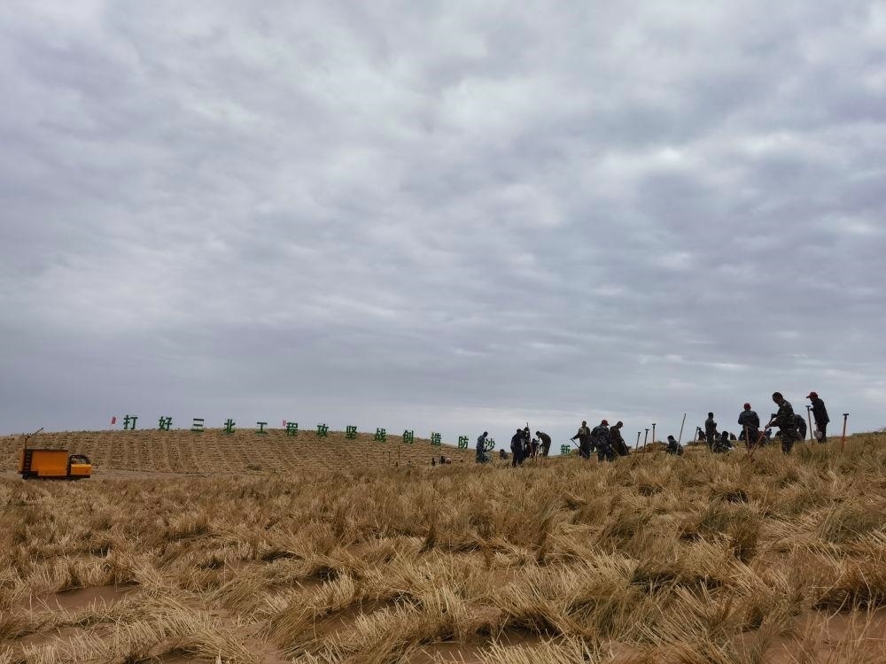 △2023年9月23日，河西走廊—塔克拉瑪干沙漠邊緣阻擊戰(zhàn)在甘肅武威市民勤縣正式啟動。