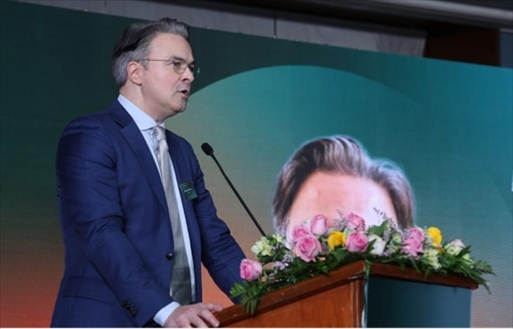 沙特電信Center 3首席戰(zhàn)略官拉斐爾·朱安致辭。中國(guó)聯(lián)通沙特公司供圖