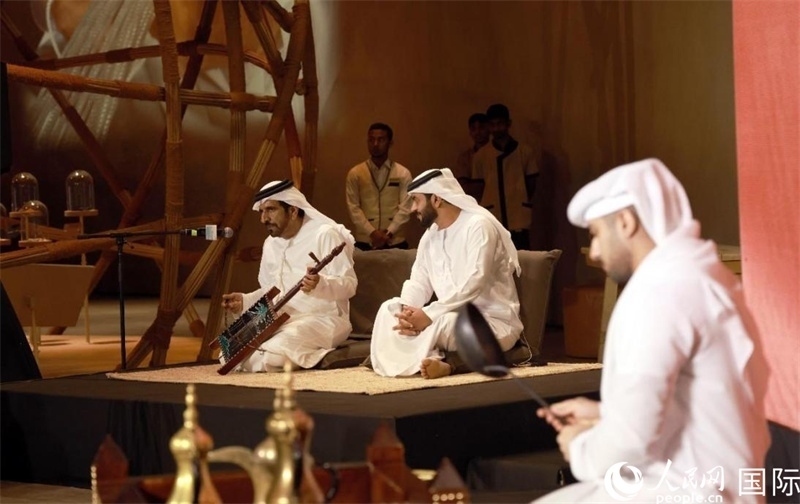 阿拉伯咖啡演示和當(dāng)?shù)匚幕硌?。人民網(wǎng)記者 管克江攝