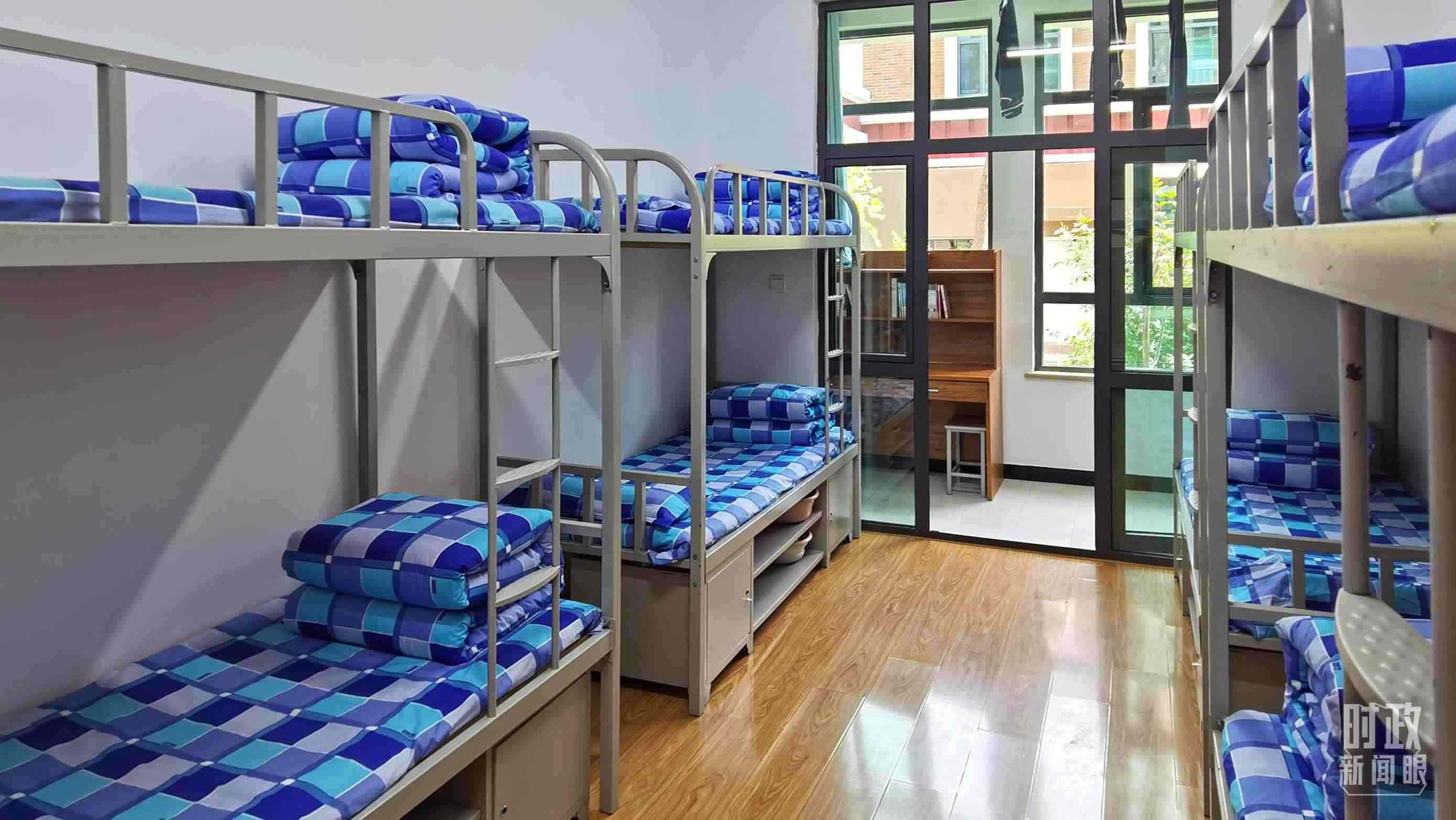 △果洛西寧民族中學宿舍樓。（總臺央視記者郭鴻拍攝）