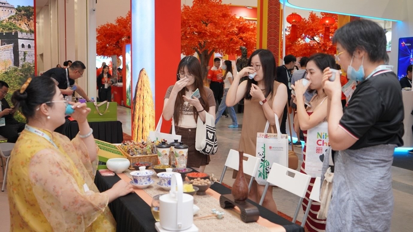 寧夏非遺八寶茶互動展示。 吉隆坡中國文化中心供圖