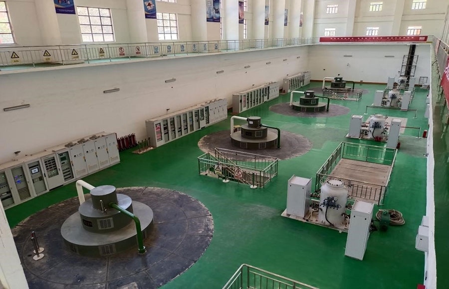  剛果（金）布桑加水電站四臺發(fā)電機組。中鐵資源集團供圖