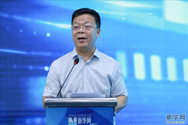 新華網(wǎng)黨委常委、董事、副總裁劉加文致辭