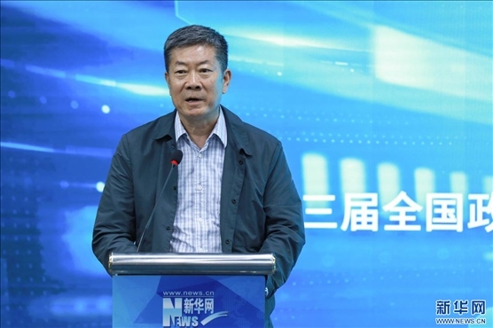 中國版權(quán)協(xié)會理事長、第十三屆全國政協(xié)文化文史和學習委員會副主任、新聞出版總署原副署長、國家版權(quán)局原副局長閻曉宏現(xiàn)場致辭