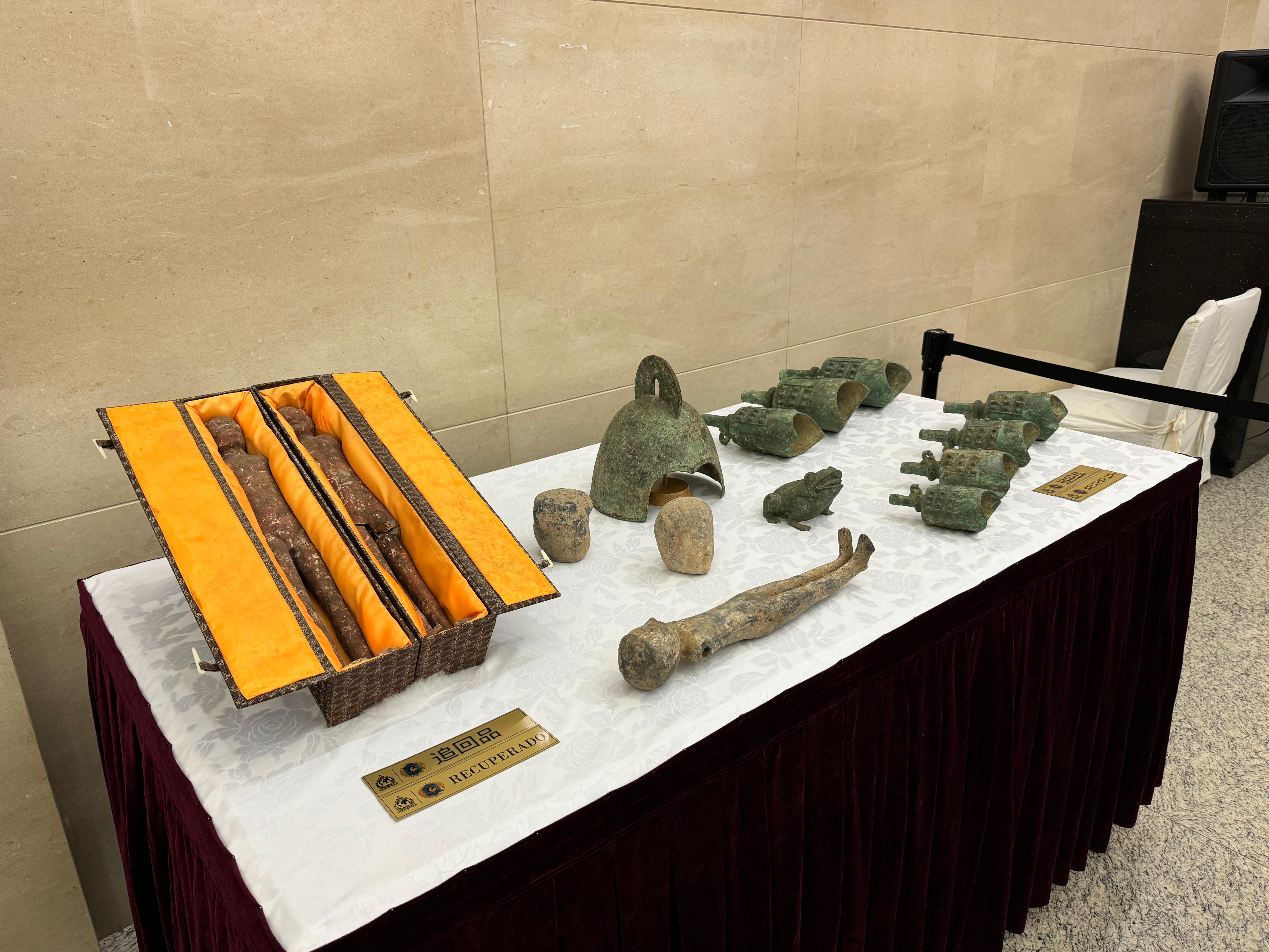 阿根廷返還的14件文物藝術品。國家文物局供圖