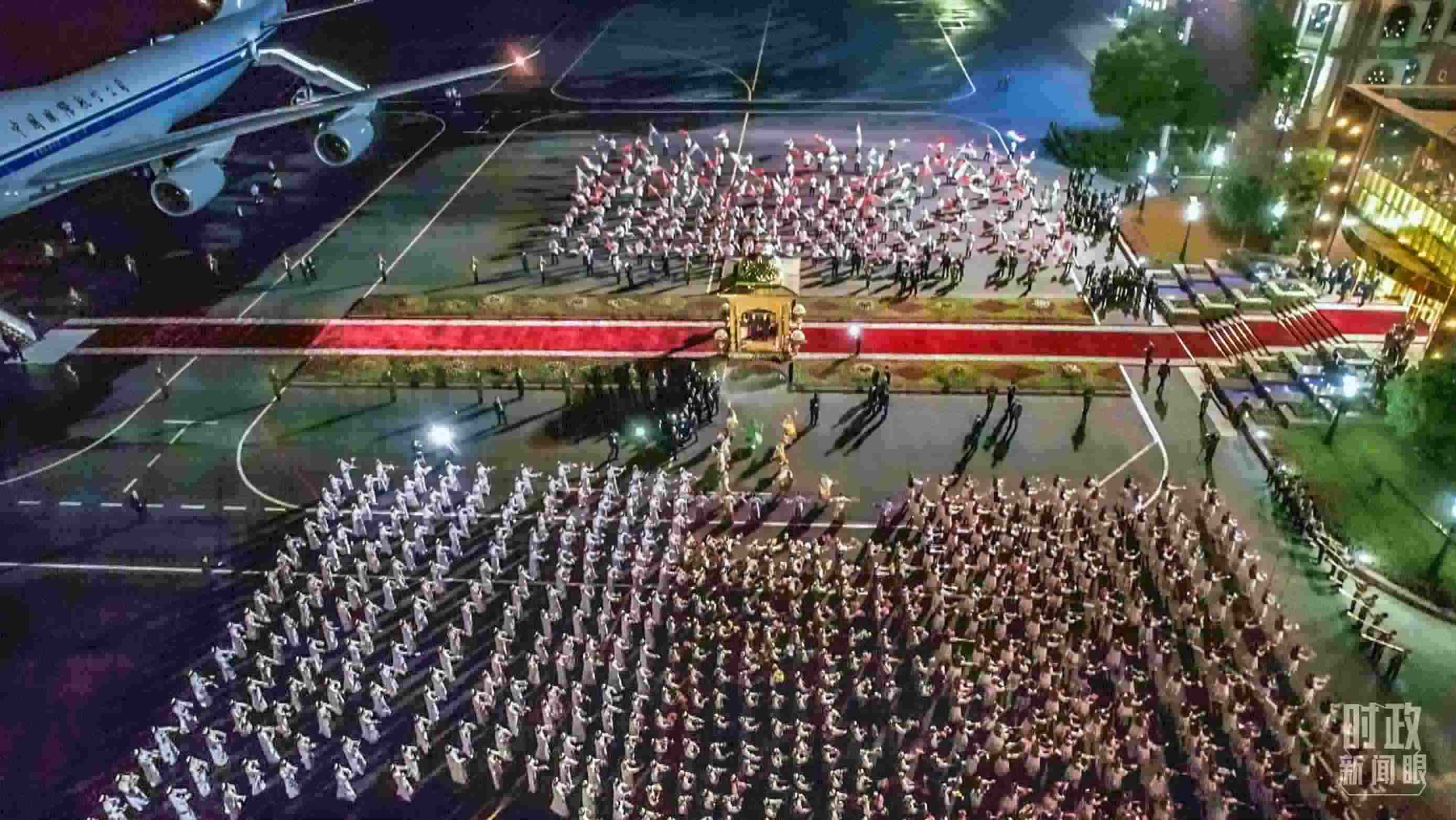 △塔方在機(jī)場(chǎng)舉行的盛大迎賓儀式。（總臺(tái)央視記者邢彬）