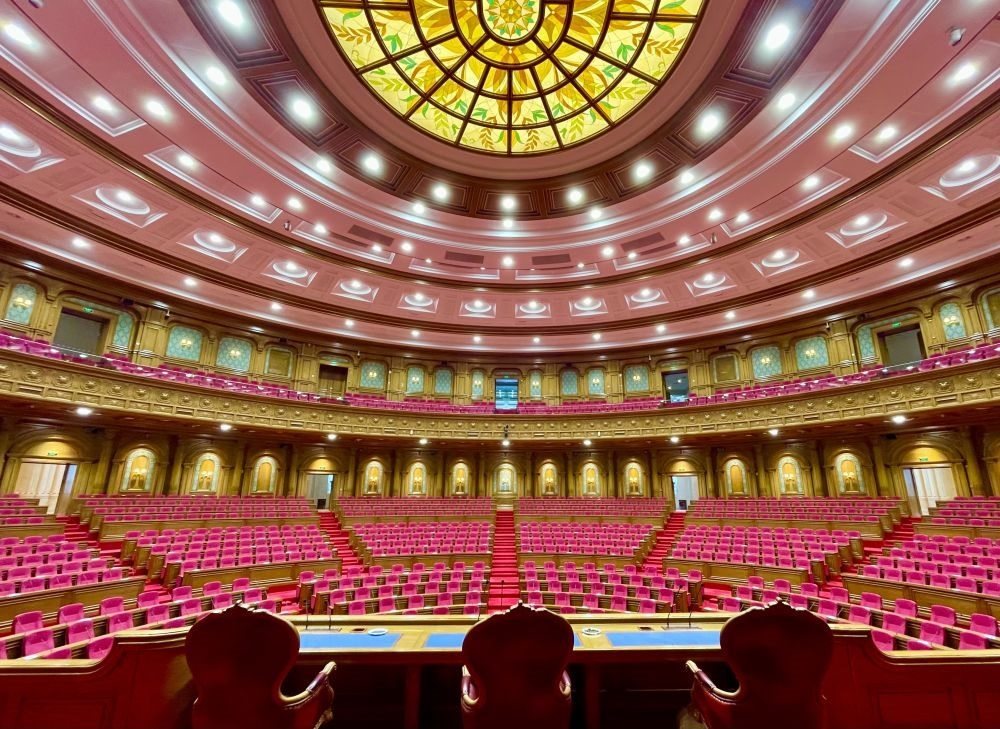 這是在杜尚別拍攝的塔吉克斯坦議會(huì)大樓內(nèi)景。