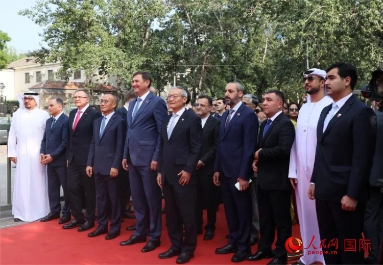 上合組織秘書長及成員國駐華使節(jié)參加活動。人民網(wǎng) 俄布拉依·對山攝