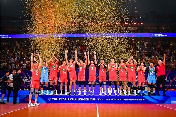 中國隊奪得2024年國際排聯(lián)男排挑戰(zhàn)者杯冠軍。圖片來源：國際排聯(lián)
