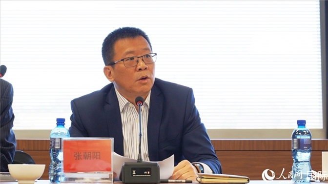 張朝陽代會長做協(xié)會上半年工作匯報。人民網(wǎng) 劉暢攝