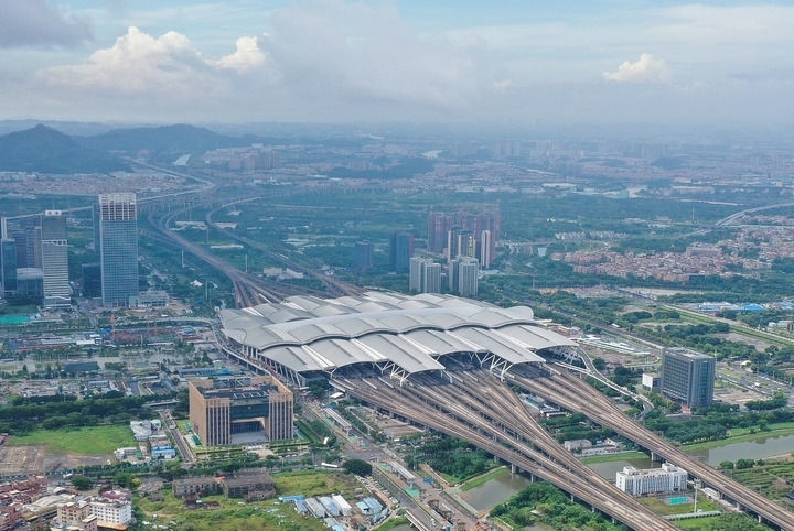 這是2024年6月23日拍攝的廣州南站（無人機照片）。新華社記者 劉大偉 攝
