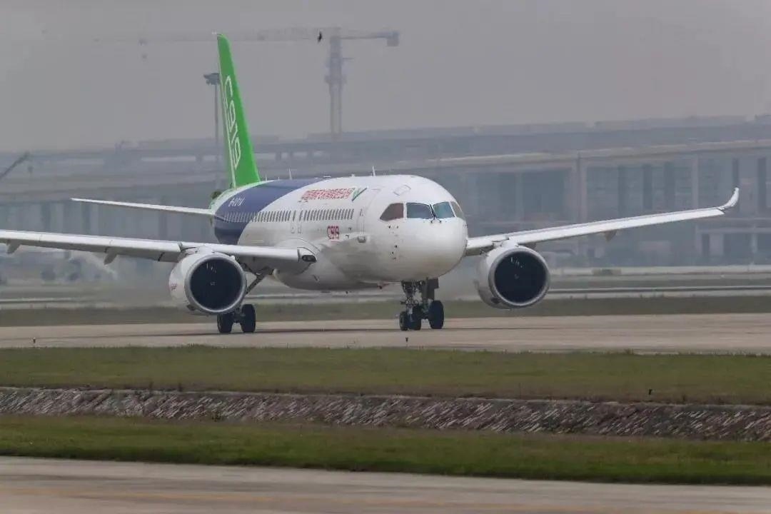 從一扇“門”、一座“城”、兩張“網(wǎng)”，看浦東新區(qū)改革常新