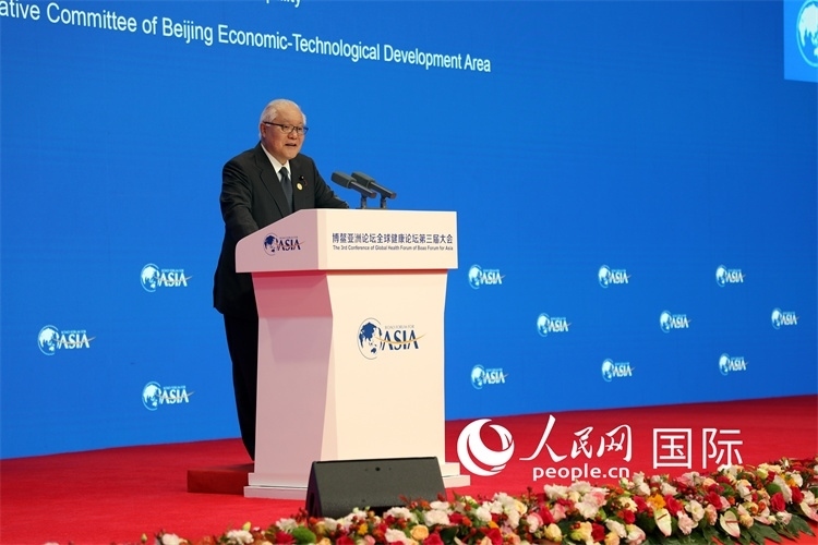 日本厚生勞動(dòng)大臣武見敬三在開幕式上致辭。人民網(wǎng)記者趙益普攝