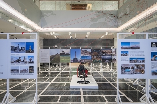 “東游記”展覽。校方供圖