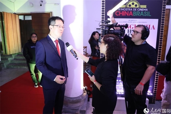 第三屆中國－巴西電影展主辦方巴西康橋博智文化傳媒公司總經(jīng)理陳翔廣在接受媒體采訪時(shí)表示，希望通過中巴電影展這個(gè)平臺(tái)促進(jìn)兩國文化交流，把更多的中國影視作品引進(jìn)巴西。人民網(wǎng)記者 陳一鳴攝