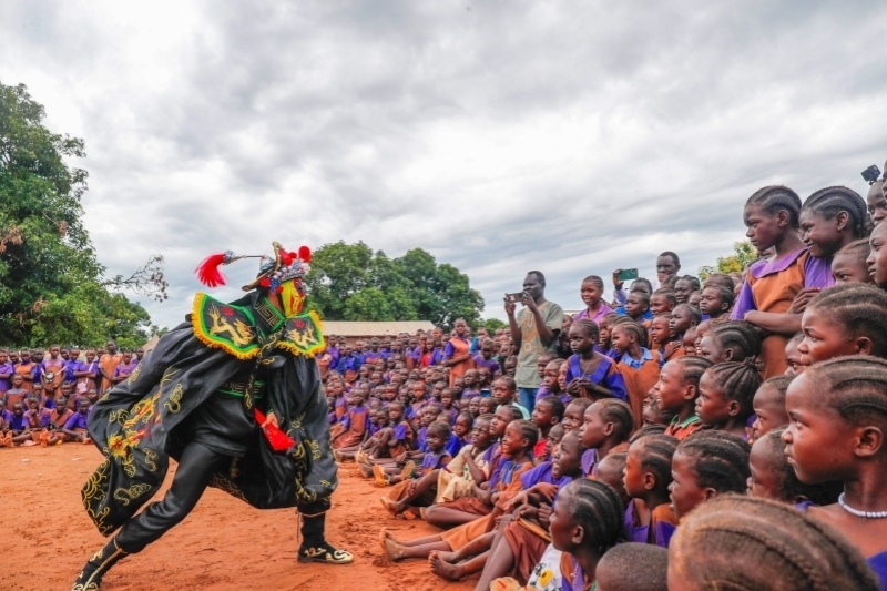 傳統(tǒng)川劇變臉表演。王軍杰攝