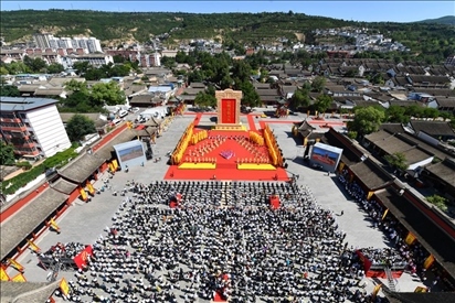 公祭伏羲大典現(xiàn)場。新華社發(fā)（周文濤 攝）