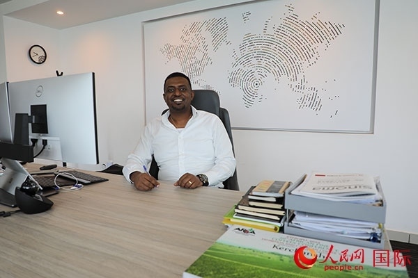 圖為Kerchanshe公司執(zhí)行總裁伊思拉爾·德格。人民網(wǎng)記者 沈小曉攝