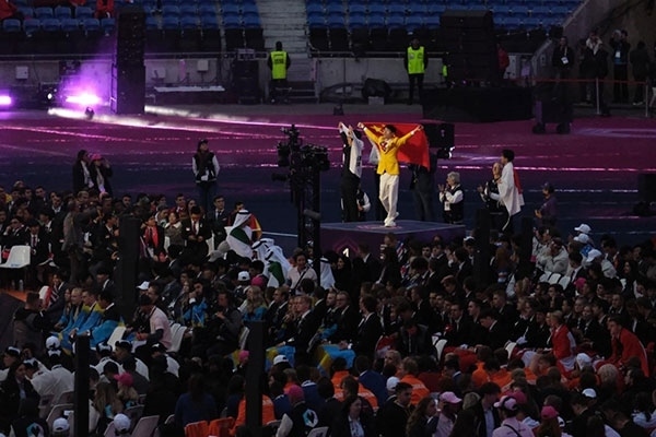 中國(guó)選手登上最高領(lǐng)獎(jiǎng)臺(tái)。人民網(wǎng)記者 于超凡攝