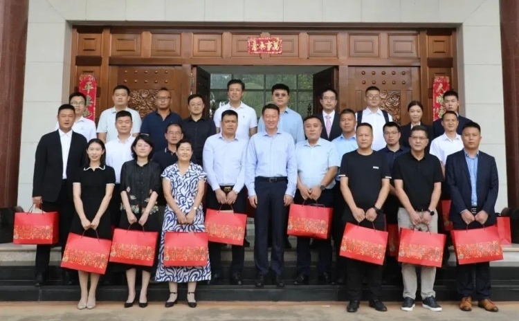 駐尼日利亞使館舉行中秋慰?jī)S活動(dòng)。駐尼使館供圖