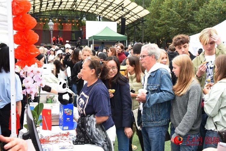 斯德哥爾摩中秋游園會(huì)。人民網(wǎng)記者 殷淼