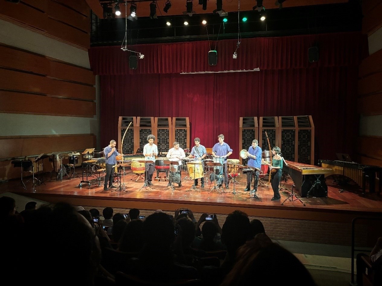 圣保羅州立大學藝術(shù)學院打擊樂團在活動上表演精彩的節(jié)目。 圣保羅州立大學孔子學院供圖