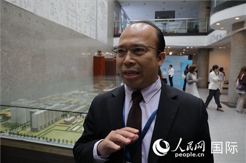 馬來西亞駐華使館參贊阿茲蘭接受人民網(wǎng)采訪。人民網(wǎng) 王婧攝