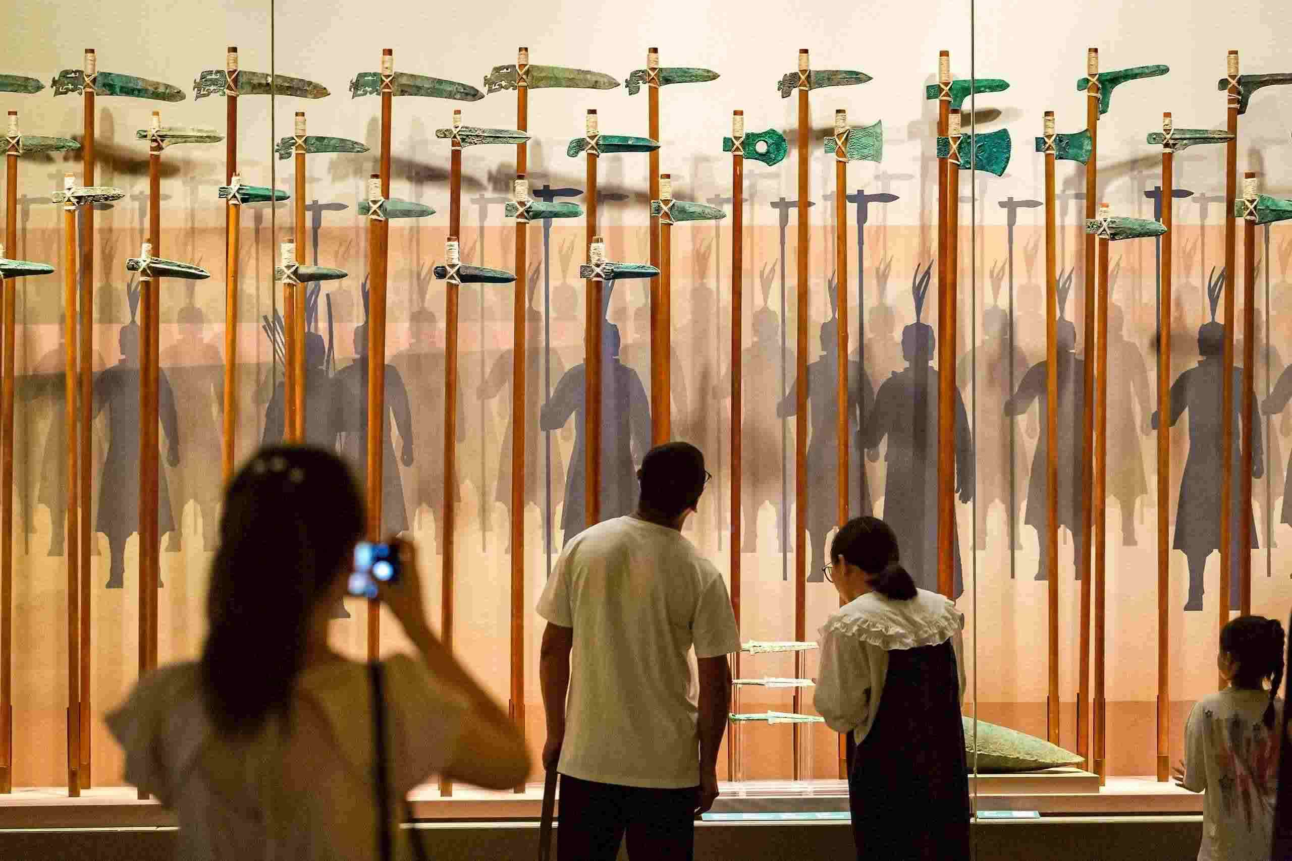△2024年8月25日，游客在河南省安陽市殷墟博物館參觀。