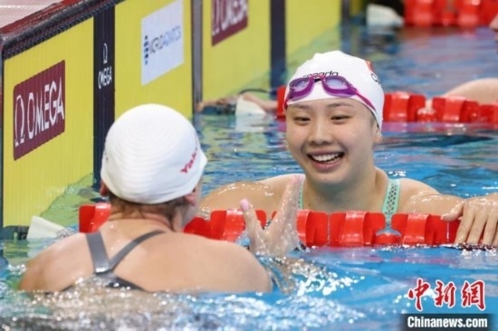 10月19日晚，2024年世界泳聯(lián)游泳世界杯上海站結束第二個比賽日的爭奪。圖為中國選手唐錢婷在女子100米蛙泳決賽中。 中新社記者 湯彥俊 攝