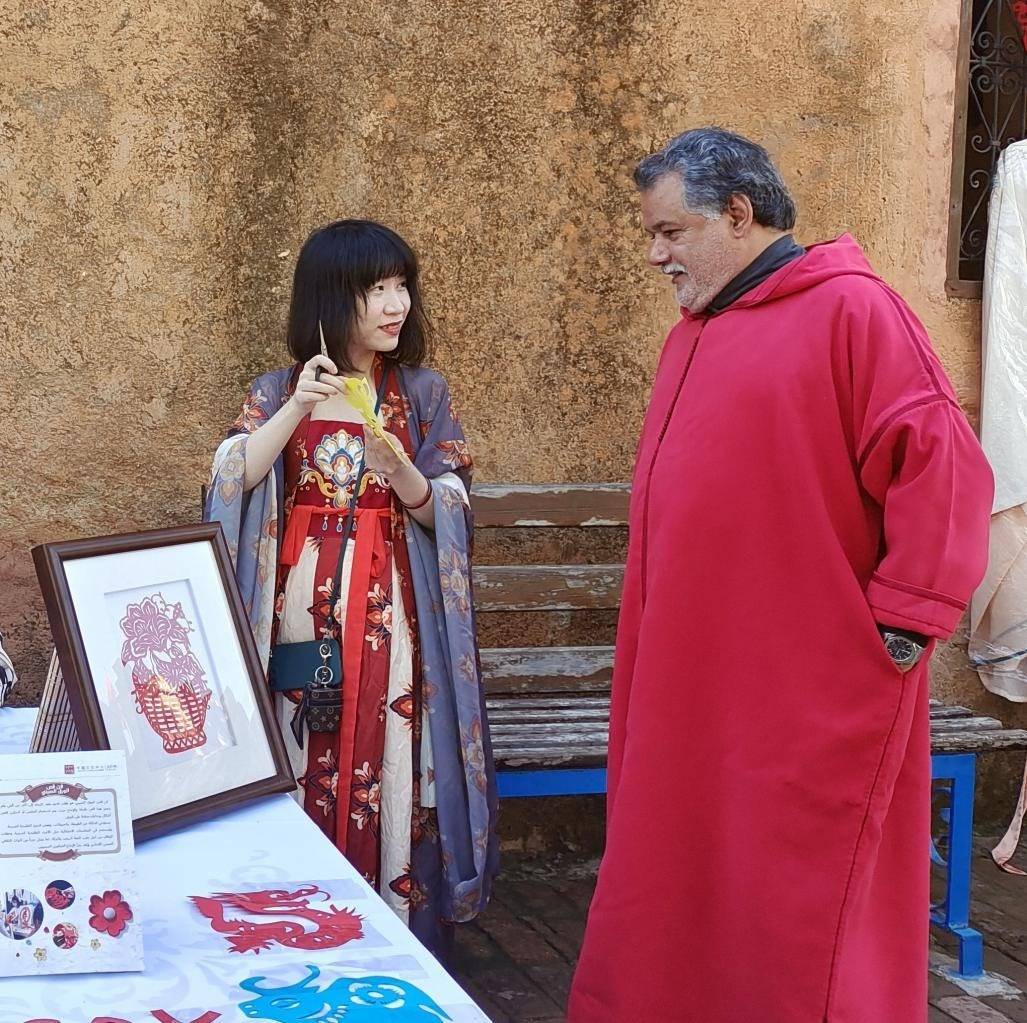 中國(guó)文化產(chǎn)品介紹。拉巴特中國(guó)文化中心供圖