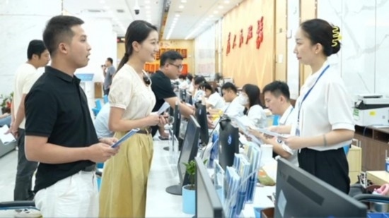 直播現(xiàn)場(chǎng)。海南省營(yíng)商廳供圖