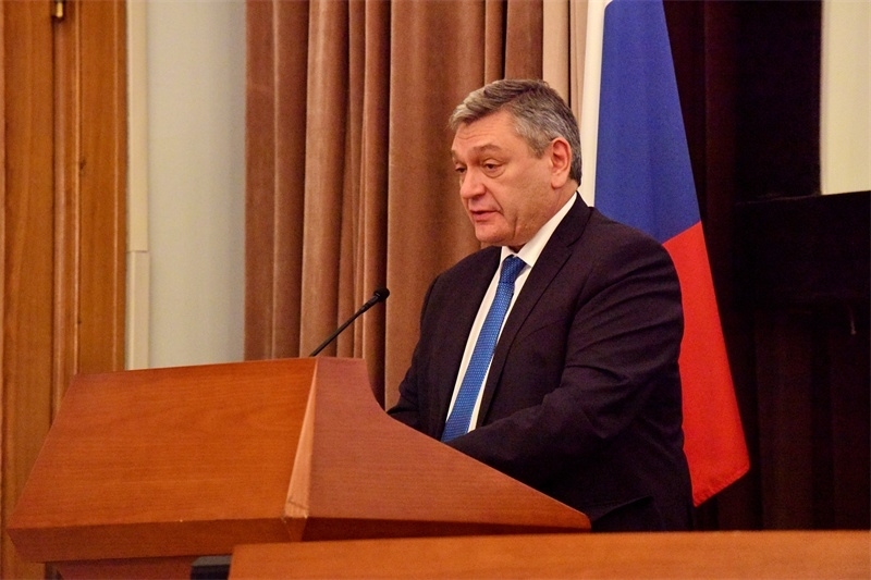 俄羅斯外交部副部長魯?shù)强浦罗o。主辦方供圖