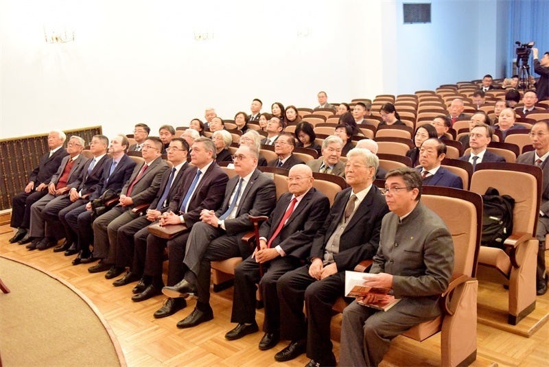 5.中俄資深外交官、學(xué)者、新聞媒體代表等70余人出席活動。 主辦方供圖