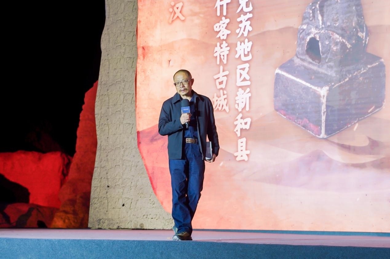 陳凌在“何以中國(guó)·五星出東方”網(wǎng)絡(luò)主題宣傳活動(dòng)現(xiàn)場(chǎng)演講。人民視頻供圖