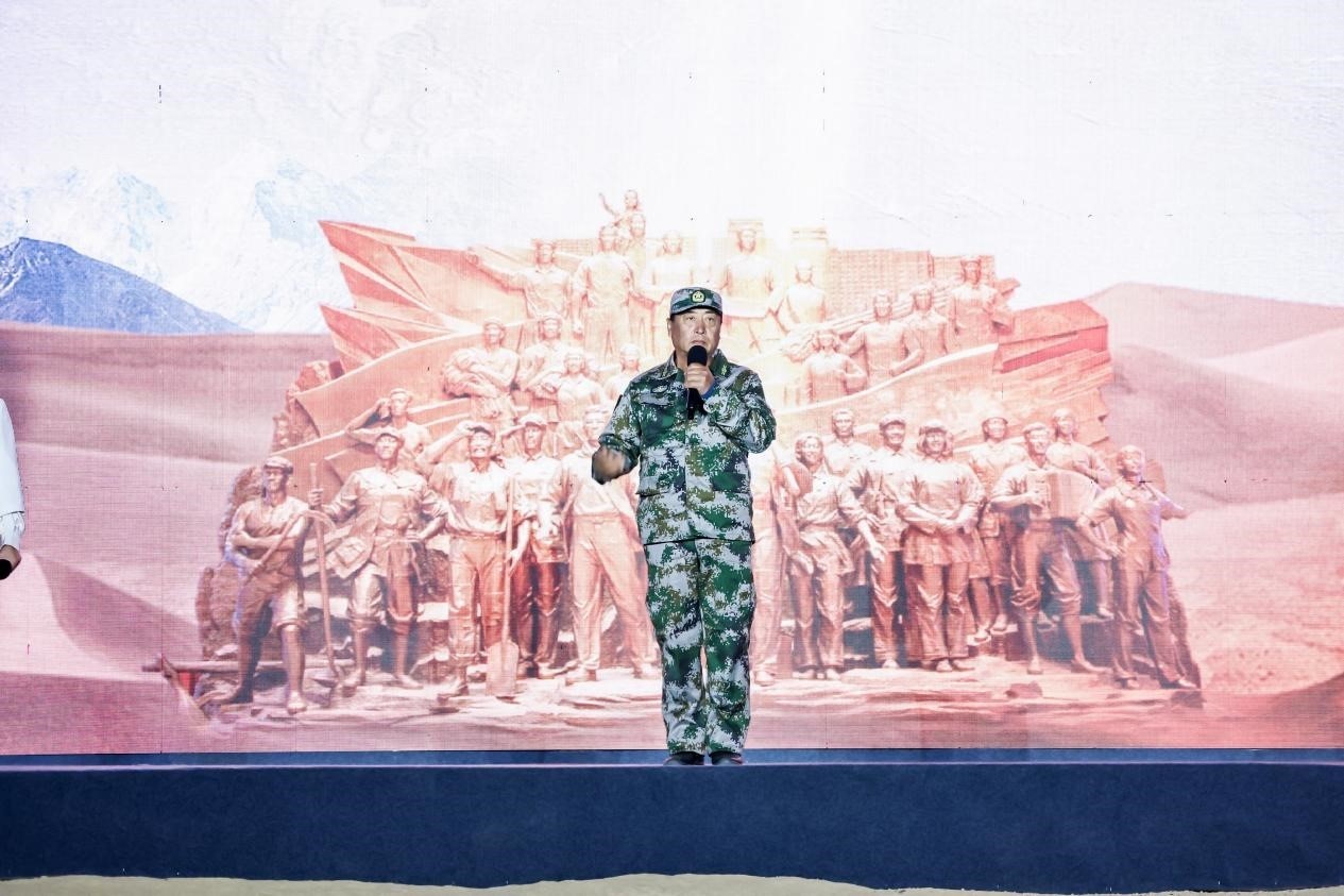 馬軍武在“何以中國(guó)·五星出東方”網(wǎng)絡(luò)主題宣傳活動(dòng)現(xiàn)場(chǎng)演講。人民視頻供圖