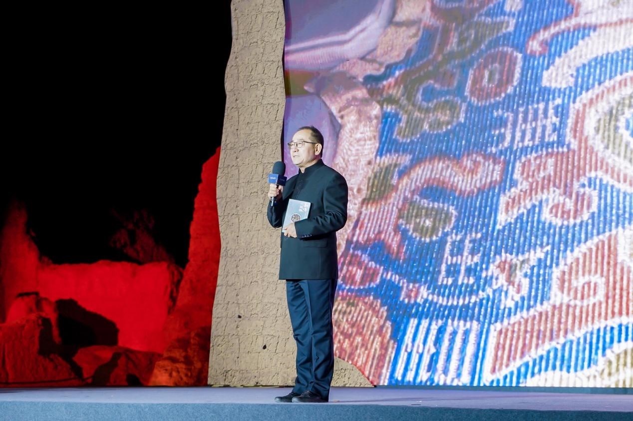 于志勇在“何以中國(guó)·五星出東方”網(wǎng)絡(luò)主題宣傳活動(dòng)現(xiàn)場(chǎng)演講。人民視頻供圖