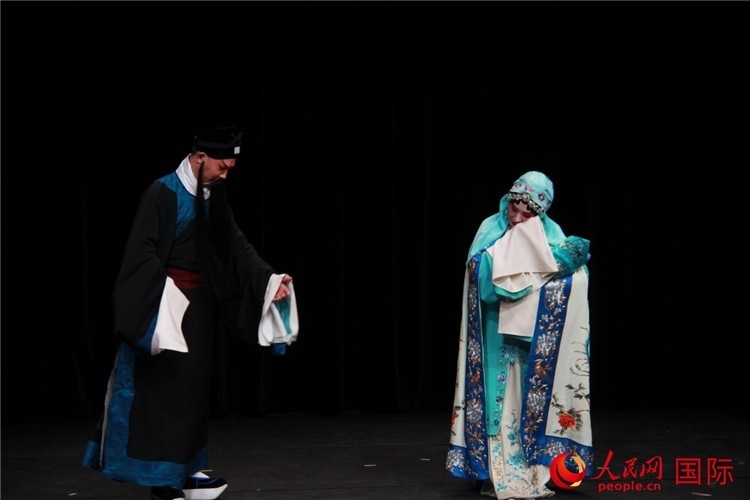 《趙氏孤兒》演出劇照。人民網(wǎng)記者 尚凱元攝